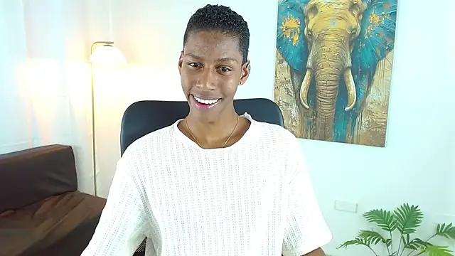 maiki18  online show from 10/21/25, 09:04