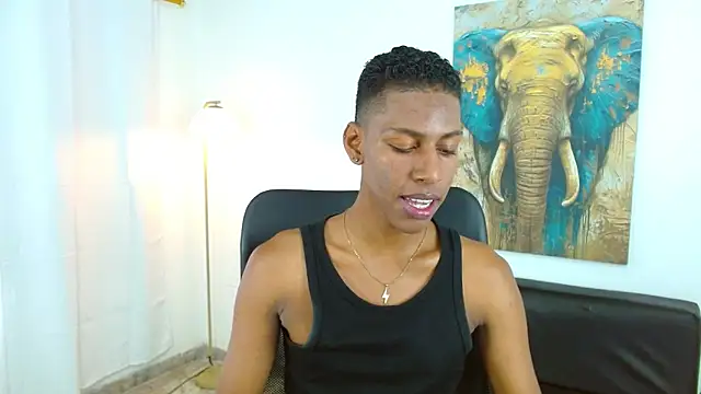 maiki18  online show from 11/13/25, 08:52