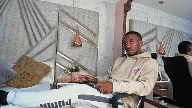 JamesParck online show from 01/19/25, 03:42