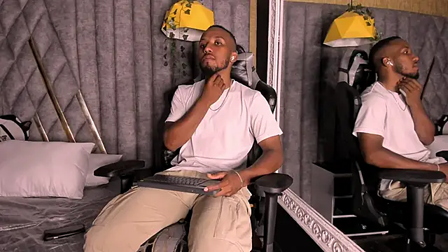 JamesParck online show from 04/12/26, 10:37