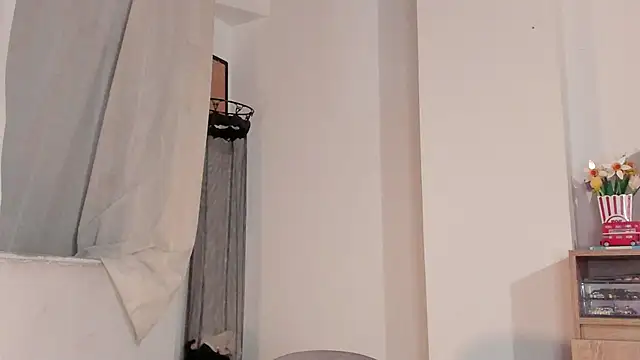 Snapshot of uglycoyote18 chatting on 12/03/24, 03:30 uglycoyote18 online show from 12/03/24, 03:30