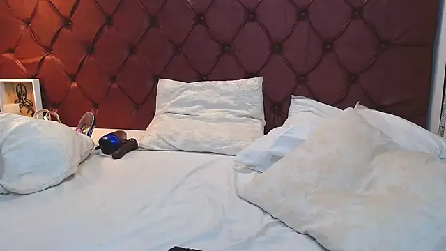 Snapshot of MariaJoseWalker chatting on 01/03/25, 04:59 MariaJoseWalker online show from 01/03/25, 04:59