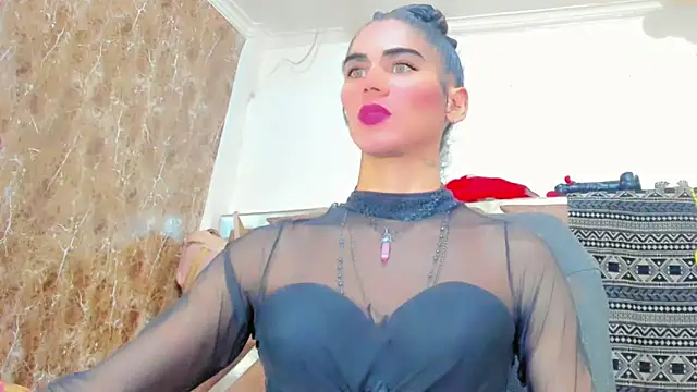 Snapshot of hannabigdirty chatting on 03/08/26, 01:25 hannabigdirty online show from 03/08/26, 01:25