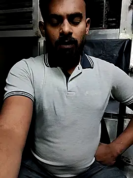 Snapshot of rayhan085 chatting on 12/18/24, 05:21 rayhan085 online show from 12/18/24, 05:21