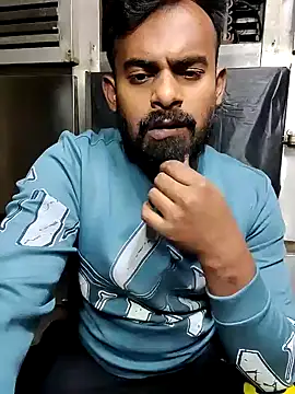 Snapshot of rayhan085 chatting on 12/25/24, 07:45 rayhan085 online show from 12/25/24, 07:45