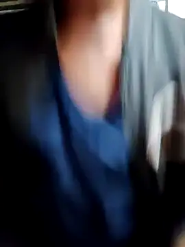 Snapshot of rayhan085 chatting on 12/27/24, 08:45 rayhan085 online show from 12/27/24, 08:45