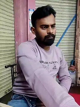 Snapshot of rayhan085 chatting on 12/27/24, 01:50 rayhan085 online show from 12/27/24, 01:50