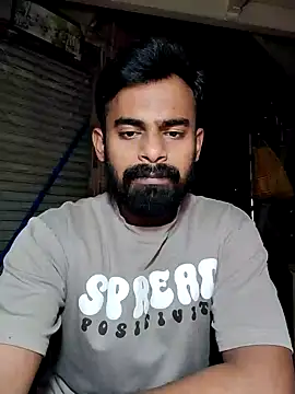 Snapshot of rayhan085 chatting on 01/15/25, 01:45 rayhan085 online show from 01/15/25, 01:45