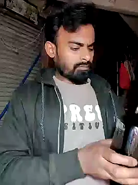 Snapshot of rayhan085 chatting on 02/06/25, 04:03 rayhan085 online show from 02/06/25, 04:03