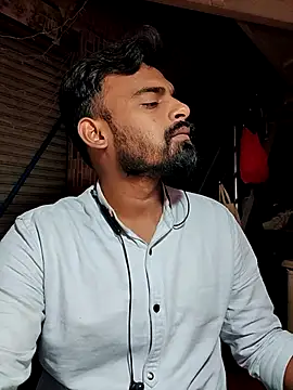 Snapshot of rayhan085 chatting on 03/01/25, 04:11 rayhan085 online show from 03/01/25, 04:11