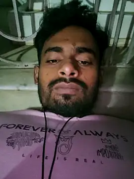 Snapshot of rayhan085 chatting on 03/21/25, 01:45 rayhan085 online show from 03/21/25, 01:45