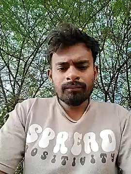 Snapshot of rayhan085 chatting on 11/08/25, 10:26 rayhan085 online show from 11/08/25, 10:26