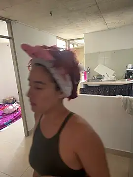 Ari Baker online show from 10/24/25, 04:36