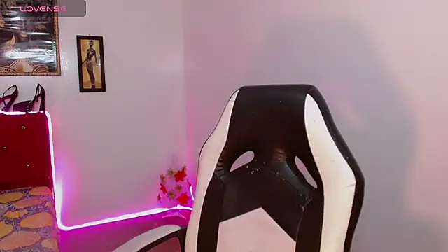 AdharaaMoon online show from 01/09/26, 03:09