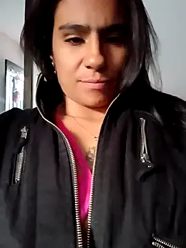 Snapshot of Leslly_ chatting on 01/05/25, 09:36 Leslly  online show from 01/05/25, 09:36