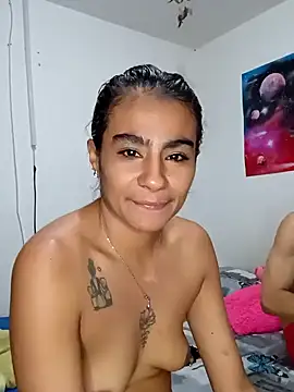 Snapshot of Leslly_ chatting on 02/17/25, 02:04 Leslly  online show from 02/17/25, 02:04