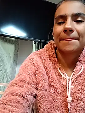 Snapshot of Leslly_ chatting on 09/26/25, 11:20 Leslly  online show from 09/26/25, 11:20