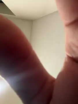 Snapshot of aronion123 chatting on 09/26/25, 11:42 aronion123 online show from 09/26/25, 11:42