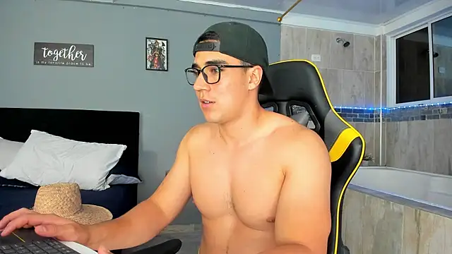 owengray2n online show from 01/20/25, 05:04