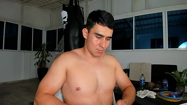 owengray2n online show from 01/23/25, 04:41