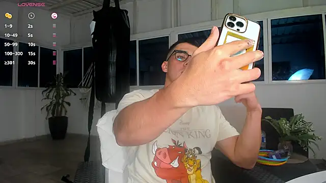 owengray2n online show from 01/26/25, 02:45