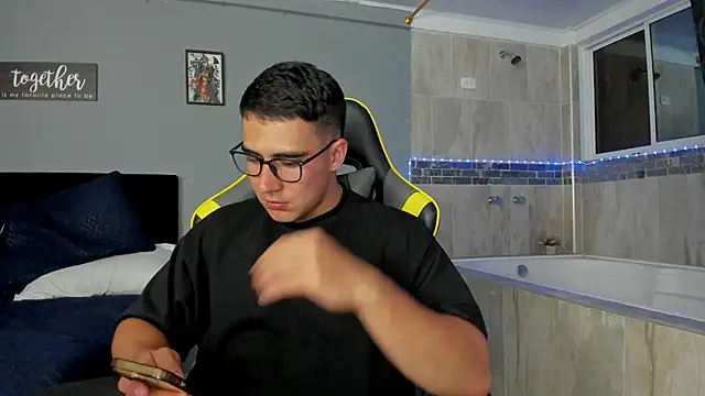 owengray2n online show from 02/20/25, 01:14