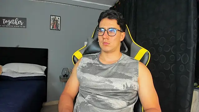 owengray2n online show from 10/07/25, 01:47