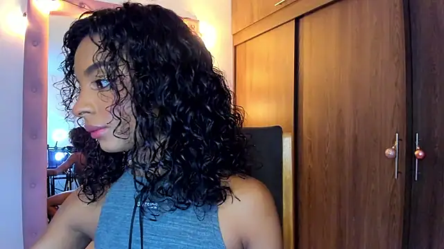 alikahouston4 online show from 12/19/25, 07:59