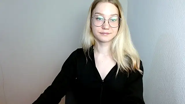 cindi hot online show from 03/12/25, 12:36