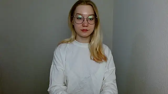 cindi hot online show from 03/17/25, 08:29