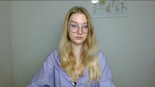 Snapshot of cindi_hot chatting on 11/04/25, 09:30 cindi hot online show from 11/04/25, 09:30