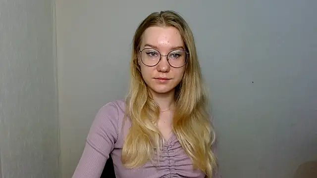 Snapshot of cindi_hot chatting on 11/27/25, 09:44 cindi hot online show from 11/27/25, 09:44