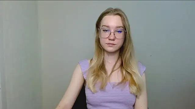 Snapshot of cindi_hot chatting on 02/19/26, 12:56 cindi hot online show from 02/19/26, 12:56