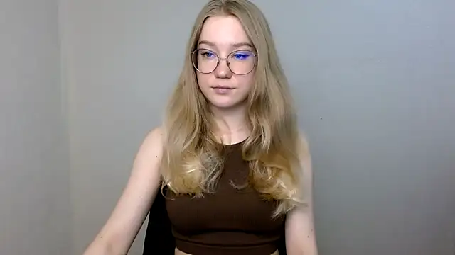 Snapshot of cindi_hot chatting on 04/11/26, 03:16 cindi hot online show from 04/11/26, 03:16