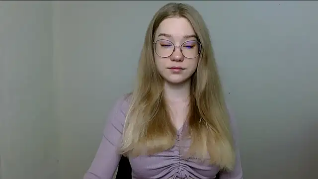 Snapshot of cindi_hot chatting on 05/07/26, 11:26 cindi hot online show from 05/07/26, 11:26
