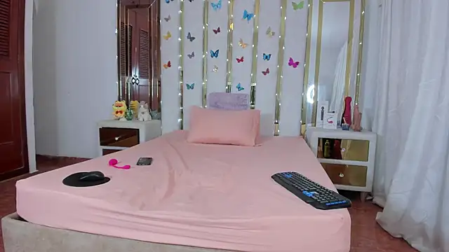 AnyelaGitanaMature online show from 11/29/25, 03:42