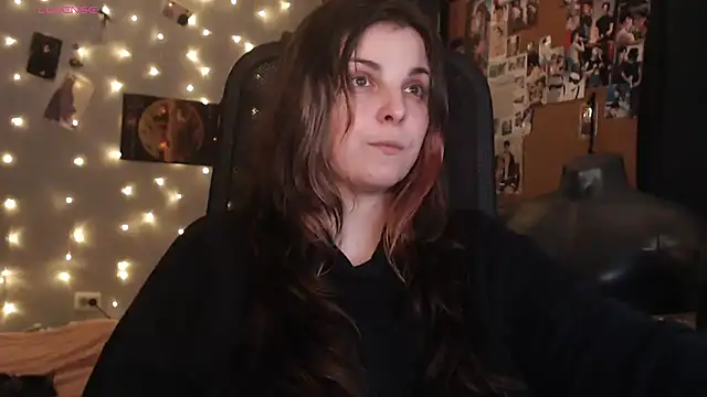 Snapshot of Saya_sweet chatting on 10/23/25, 09:57 Saya sweet online show from 10/23/25, 09:57