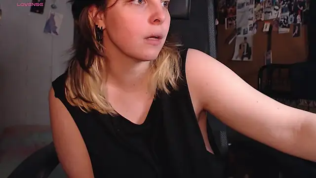 Saya sweet online show from 05/03/26, 10:27