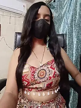 Snapshot of Parinaaz18 chatting on 05/25/26, 01:50 Parinaaz18 online show from 05/25/26, 01:50