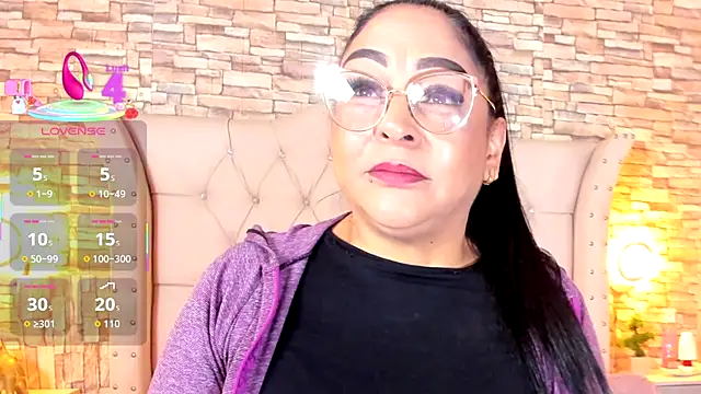 Gina Myers online show from 09/17/25, 01:57