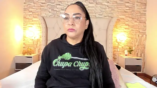 Gina Myers online show from 10/03/25, 12:24