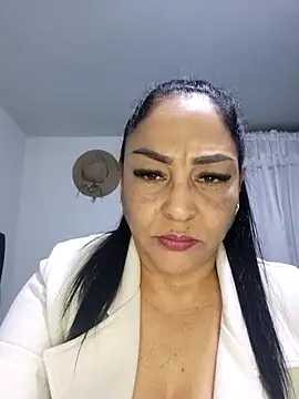 Gina Myers online show from 11/16/25, 01:33