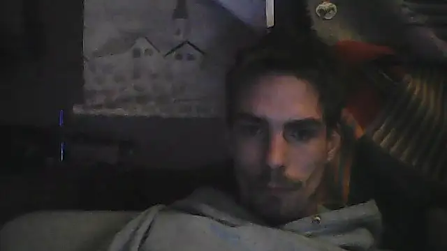 Snapshot of KidoXVII chatting on 10/31/25, 12:33 KidoXVII online show from 10/31/25, 12:33