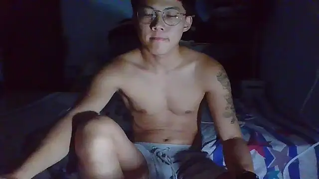 Snapshot of ZHIIz chatting on 11/17/25, 03:40 ZHIIz online show from 11/17/25, 03:40