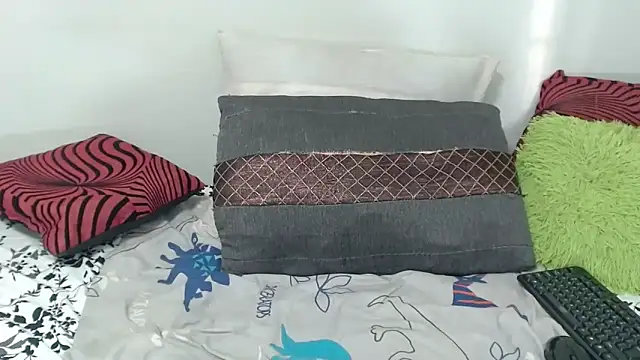 Snapshot of massiveme38 chatting on 11/30/25, 03:16 massiveme38 online show from 11/30/25, 03:16