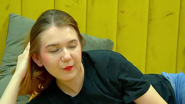 LessySmith online show from 10/18/25, 04:19