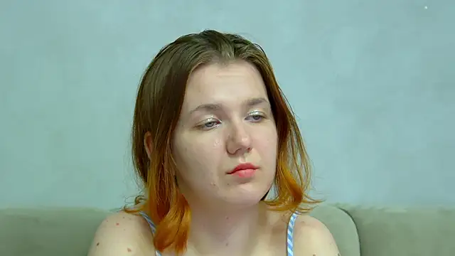 Snapshot of LessySmith chatting on 03/29/26, 04:23 LessySmith online show from 03/29/26, 04:23