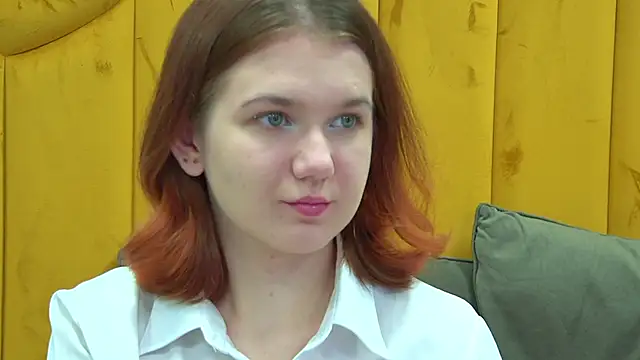 Snapshot of LessySmith chatting on 04/24/26, 04:09 LessySmith online show from 04/24/26, 04:09