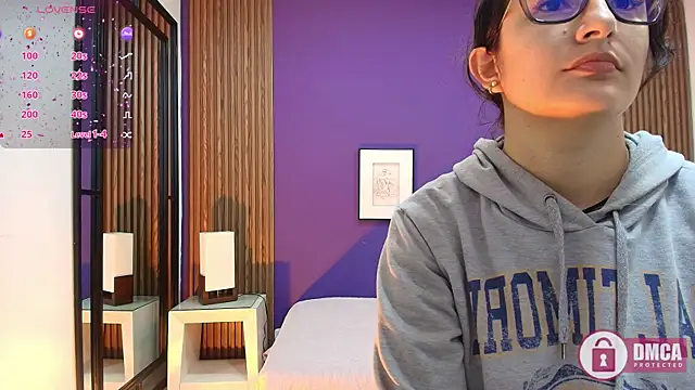 Snapshot of alina_martinelli chatting on 12/22/24, 11:22 alina martinelli online show from 12/22/24, 11:22