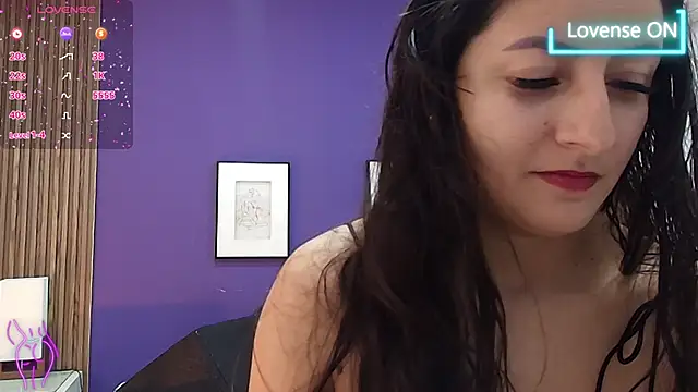 Snapshot of alina_martinelli chatting on 01/16/25, 01:36 alina martinelli online show from 01/16/25, 01:36